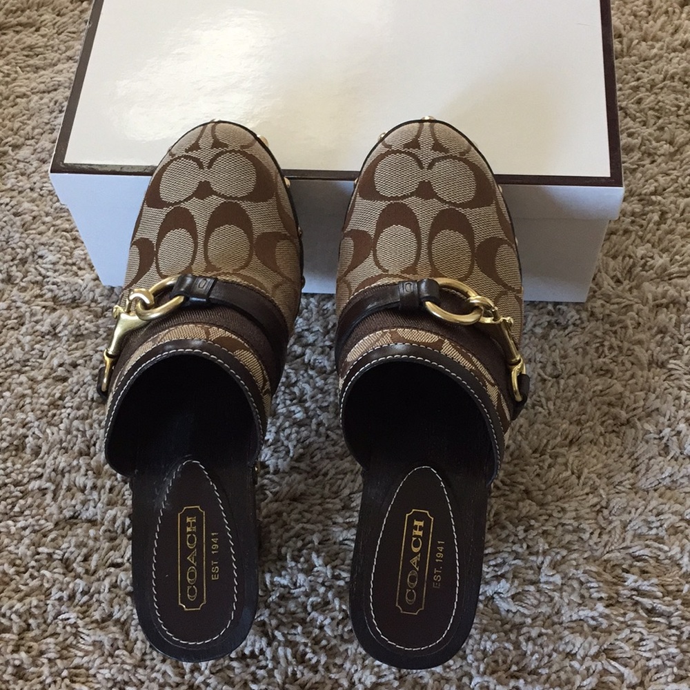 Shoes - Picture 5 of 5